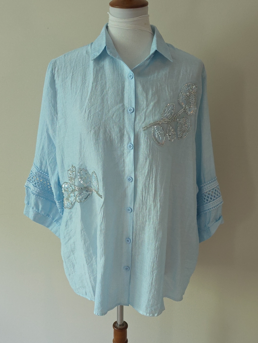 Kindred Light Blue Embellished Button-Front Women's Blouse Brand New